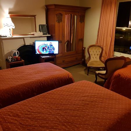 Menai Bank Hotel Caernarfon Buitenkant foto