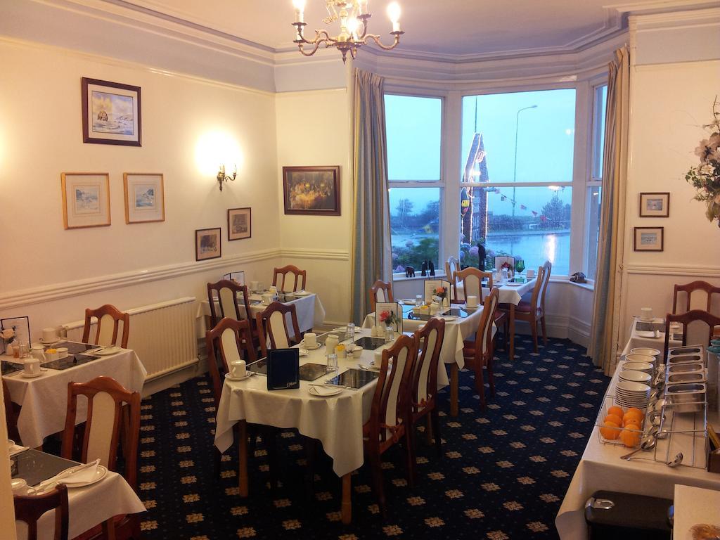 Menai Bank Hotel Caernarfon Buitenkant foto